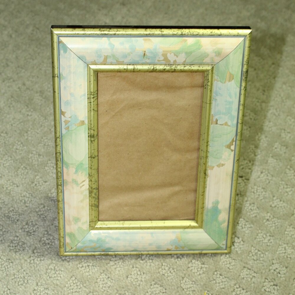 Vintage 90s Gold & Pastel Floral Metal Size 8.25" x 6.25" Frame for 3.5" x 5.5"